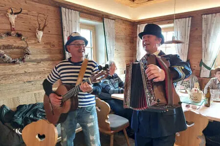 Unsinniger Donnerstag im Koasastadl PVÖ Going 27.2.25 Bild 8