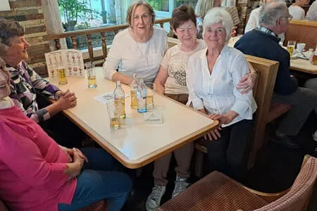 Frühjahrskränzchen 26.05.25  Bild 10