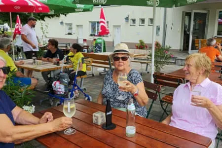gemütliche Wanderung zum Fliegerstüberl PVÖ St. Johann Bild 11