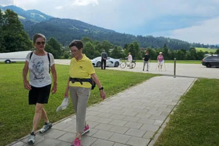 gemütliche Wanderung zum Fliegerstüberl PVÖ St. Johann Bild 1