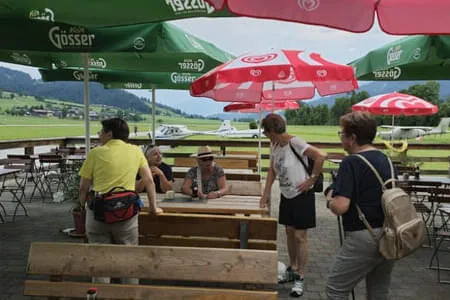 gemütliche Wanderung zum Fliegerstüberl PVÖ St. Johann Bild 2