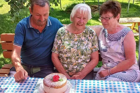 Geburtstag Horngacher Anita u. Steger Elsa PVÖ Waidring Bild 2