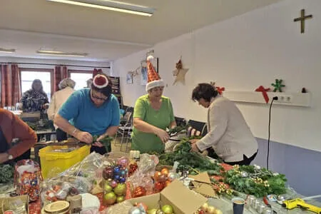 Vorweihnachtliches Basteln PVÖ Bez. Kitzbühel Bild 8