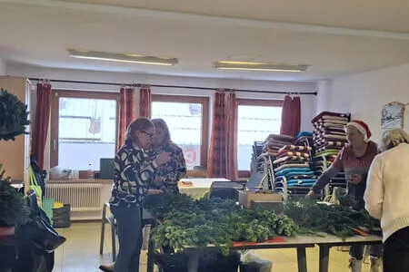 Vorweihnachtliches Basteln PVÖ Bez. Kitzbühel Bild 11