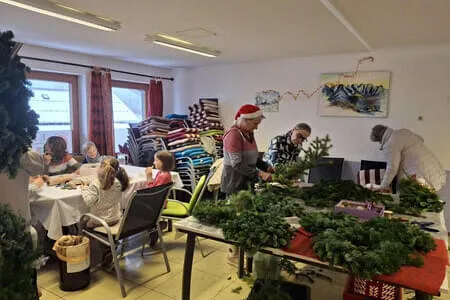 Vorweihnachtliches Basteln PVÖ Bez. Kitzbühel Bild 19
