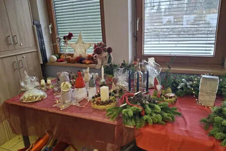 Vorweihnachtliches Basteln PVÖ Bez. Kitzbühel Bild 2