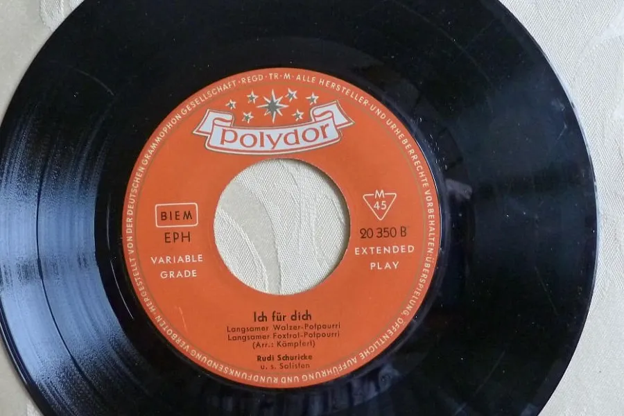 26 Alte Schallplatten